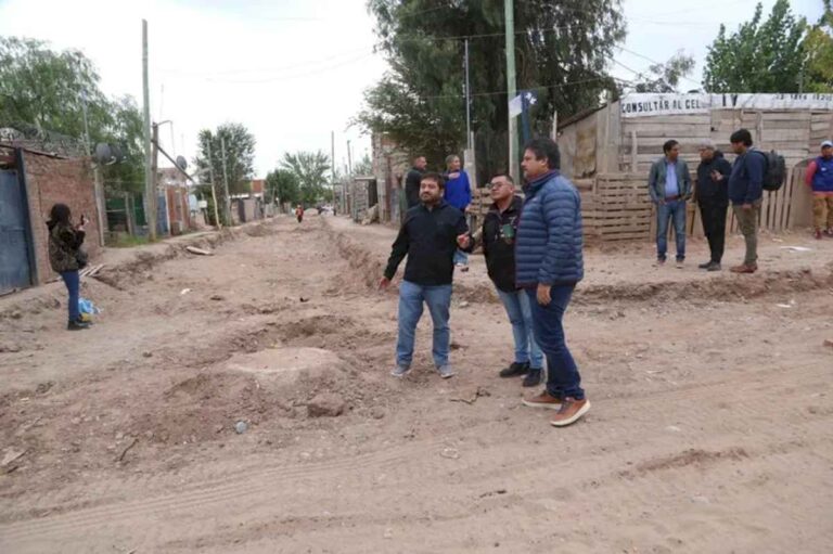 encuentro-en-los-barrios:-gaido-y-su-gabinete-recorrieron-la-ciudad