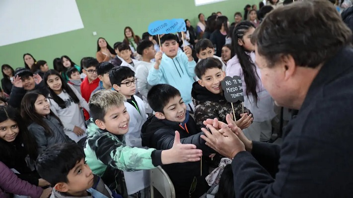 Weretilneck convocó a discutir una nueva ley provincial de educación