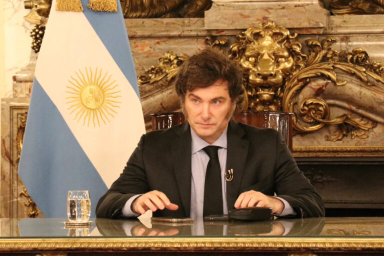 Javier Milei aseguró que hacen falta USD 11.000 millones para salir del cepo