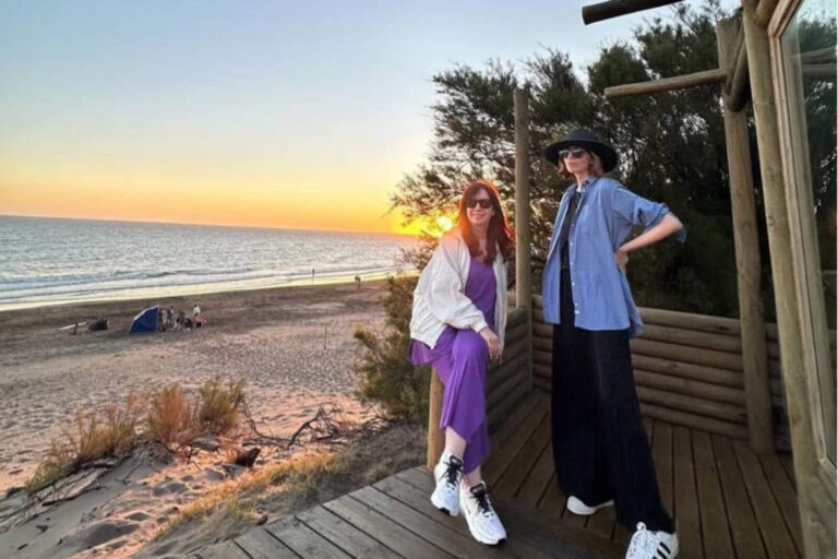 Así son las vacaciones de Cristina Kirchner condenada, lejos de Europa por primera vez