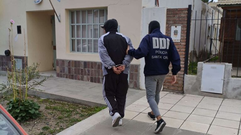 Tenía pedido de captura  y fue detenido por la DDI