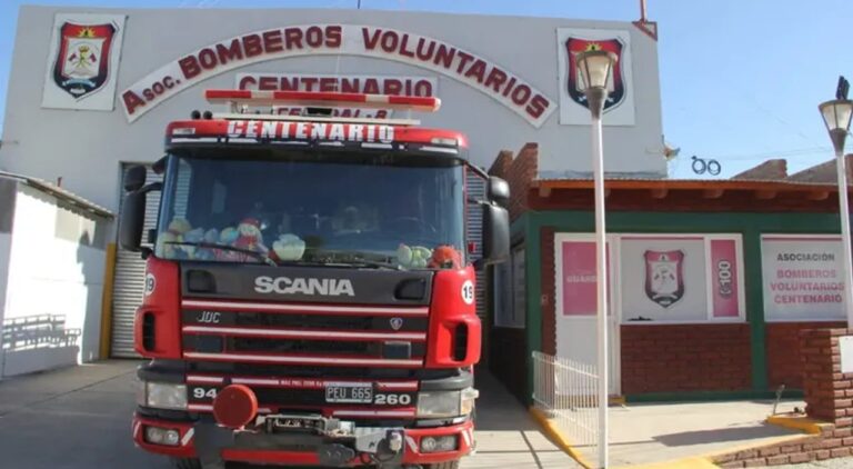 Un bombero salvó a una beba que se ahogó con una mamadera:»Respiró y a todos nos devolvió la vida»