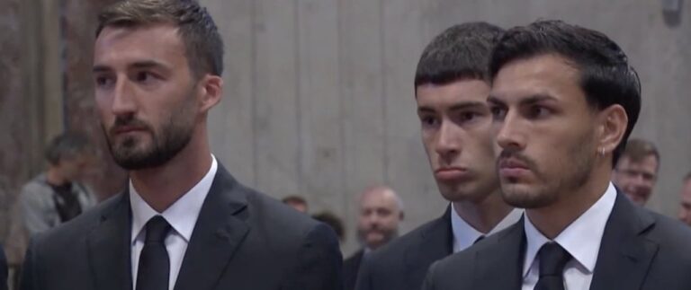 Quiénes son los jugadores de la Scaloneta que fueron a despedir al Papa Francisco