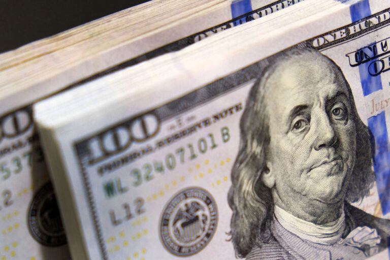 Dólar blue, dólar hoy: a cuánto cotizan el viernes 25 de abril de 2025