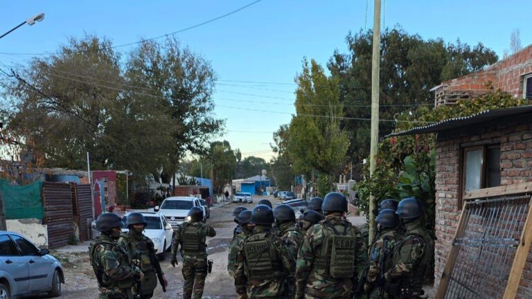 Hubo allanamientos hasta en la casa donde vivía Emanuel