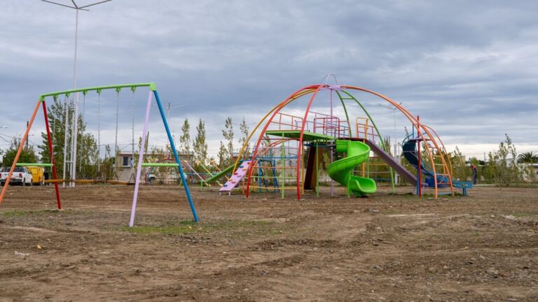 Mantenimiento y conservación de espacios públicos en distintos barrios