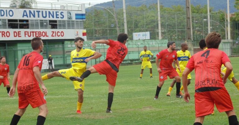 Video: así se juega en el Mundial de Fútbol Amateur de Río