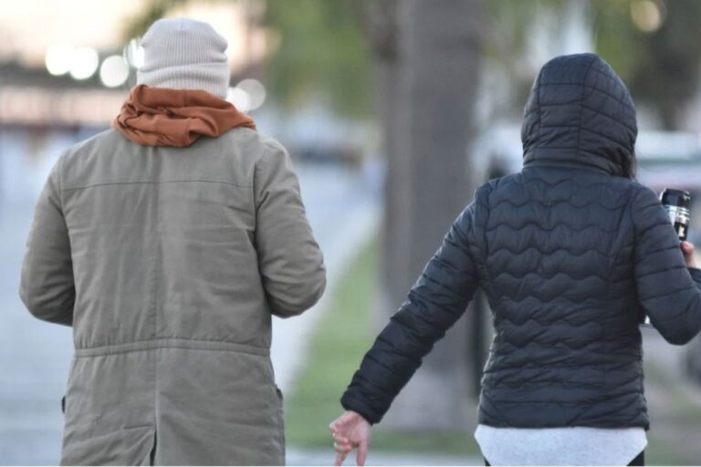 Cómo estará el tiempo este viernes en Neuquén? Se esperan nevadas, viento y mínimas bajo cero