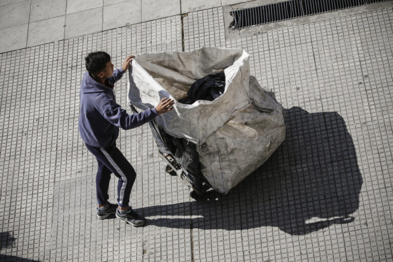 Para no ser pobre, 1.110.624 pesos