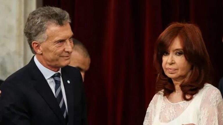 Cristina Kirchner salió al cruce de Mauricio Macri: «Fracasado al que echaron a patadas»