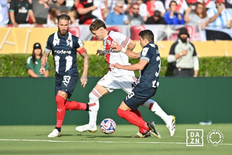 River empató sin goles ante Monterrey en un partido parejo