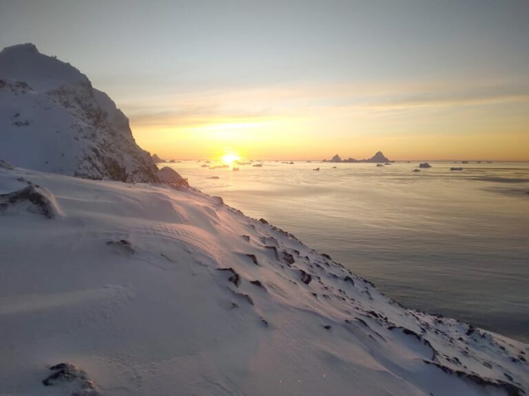 Antártida: Compromiso para sostener guardaparques