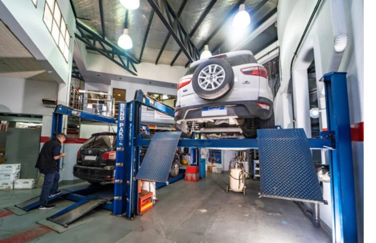 Service de autos y camionetas en Comodoro: cuánto cuesta y por qué cada vez menos conductores lo hacen en tiempo y forma
