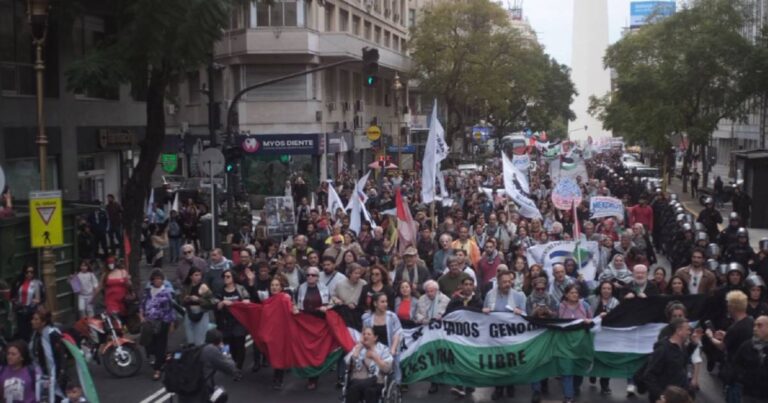 Movilización a Plaza de Mayo. Contra el genocidio y por Palestina libre