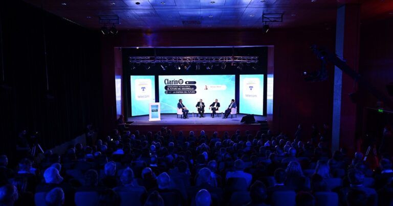Clarín 80 años: especialistas debaten sobre el futuro del periodismo en el Malba