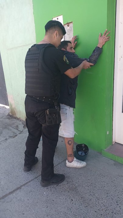 Inseguridad en Comodoro: las razones de la puerta giratoria, tras una nueva detención del campeón de futsal
