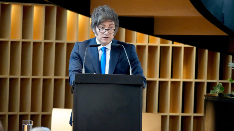 Milei pidió apoyo a empresarios en la Corporación América