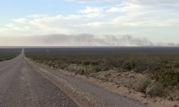 Habilitaron el tránsito en Ruta 8 tras los incendios al norte de Trelew