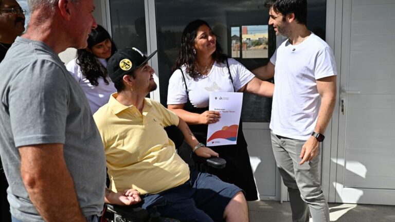 Torres ratificó políticas de inclusión y accesibilidad en viviendas