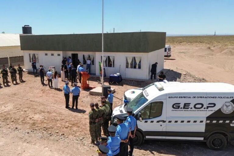 Seguridad en Vaca Muerta: inauguraron el destacamento GEOP en Añelo