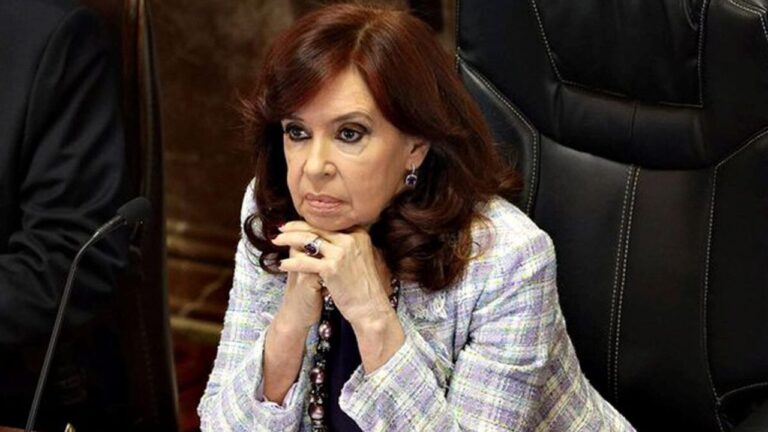 Cristina Fernández de Kirchner continuará internada tras la cirugía de urgencia: el último parte médico