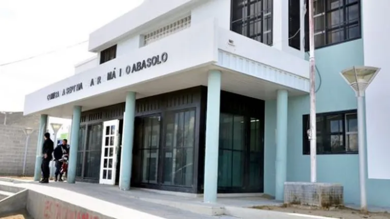 Un hombre fue herido con un arma blanca y una mujer quedó detenida