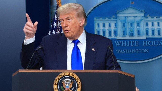 EE.UU. presiona por Groenlandia y Trump habla de tomarla «de una forma u otra»