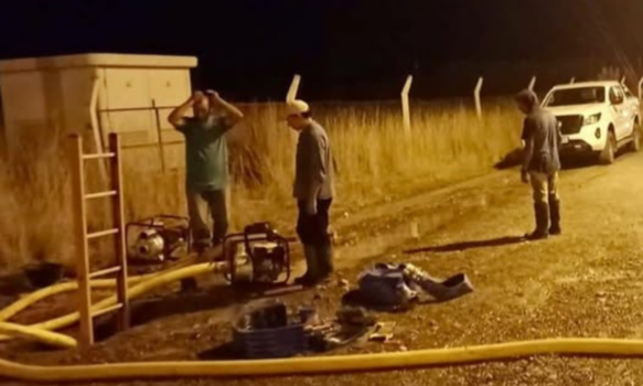 Repararon una rotura en el acueducto y avanza la recuperación de reservas de agua en Rawson