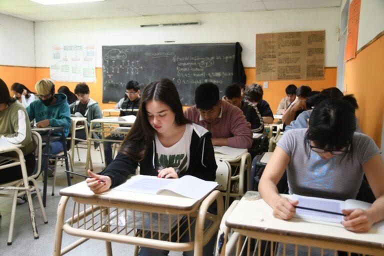 Documentos de apoyo 2026: guía para fortalecer trayectorias escolares en las escuelas secundarias de Chubut