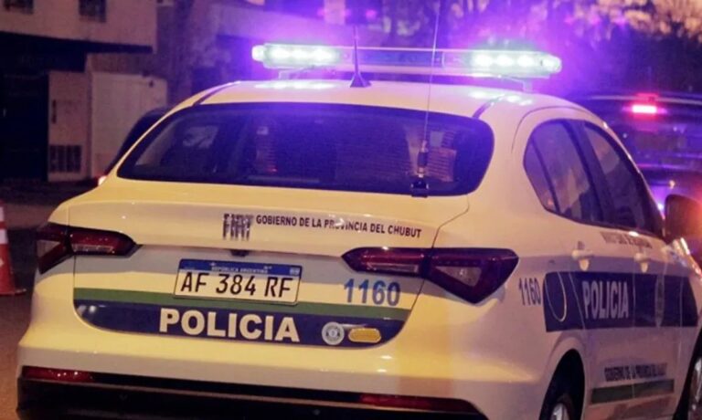 Intentó robar una moto, lo detuvieron y la insólita foto desató cientos de reacciones en las redes