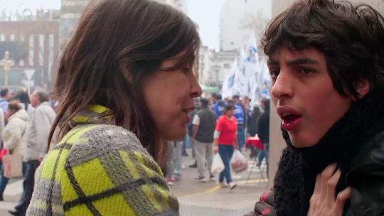 Milei con su odio irradia odio hacia abajo, la dura definición de Valentina Bassi